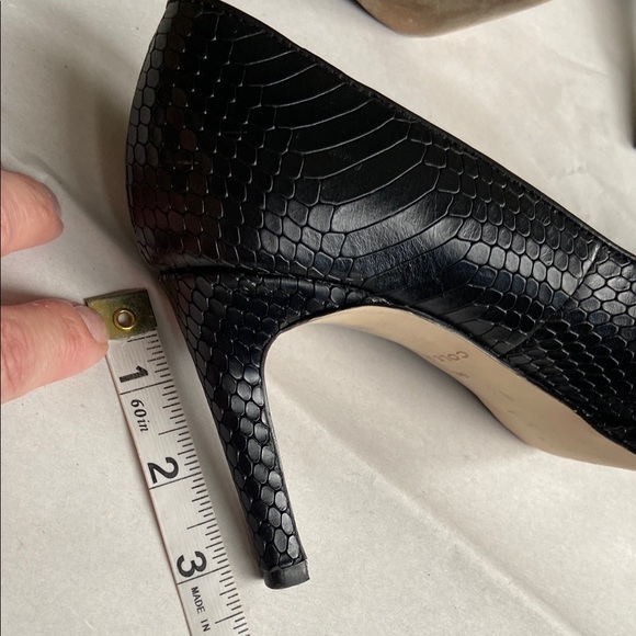 Cole Haan Black Leather Snakeskin embossed Pumps, women's size 6 1/2B. - Picture 6 of 12